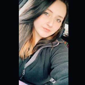 Meet your Posher, Alexandra